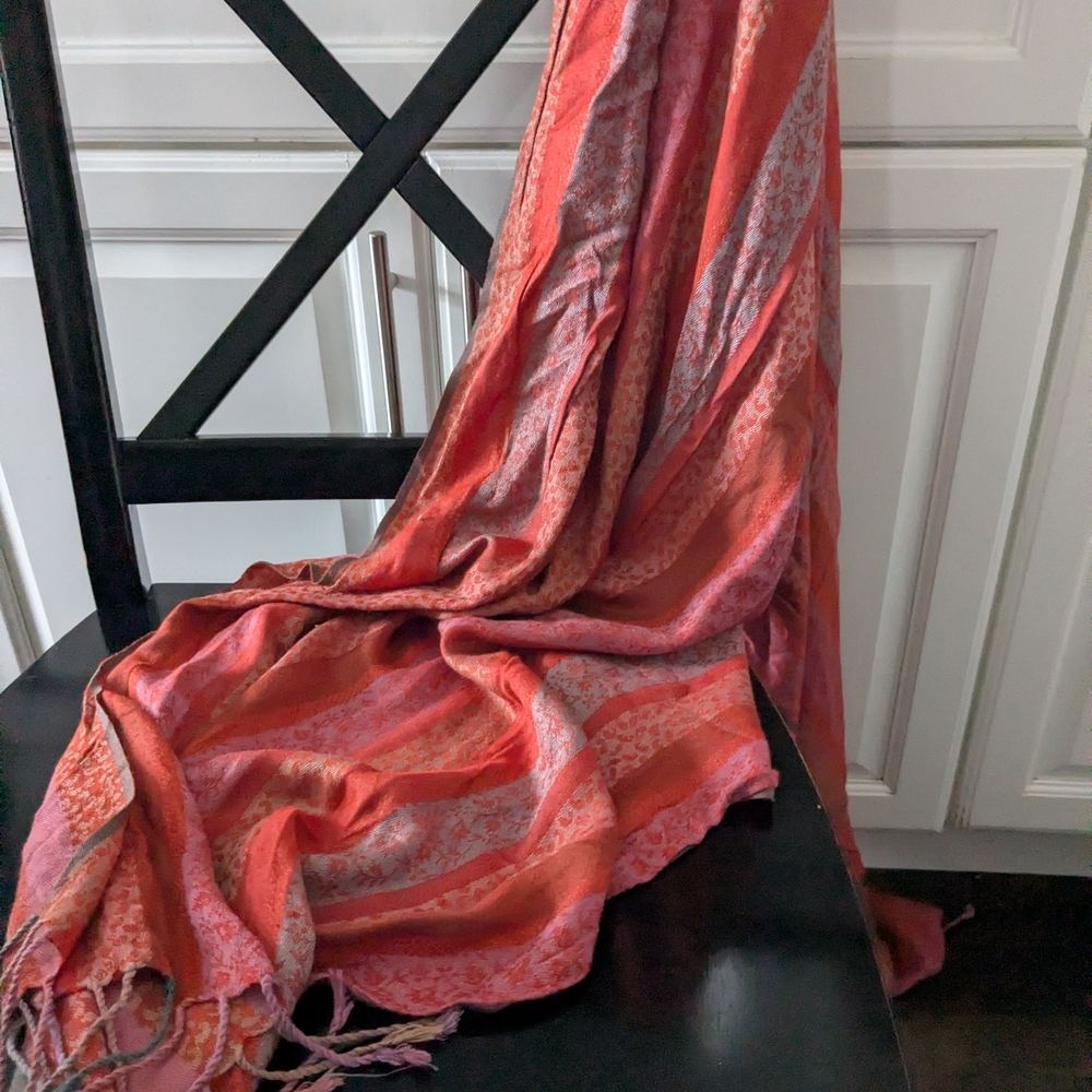 Gorgeous M.S. Manish Shawls Bohemian - Picture 5 of 11